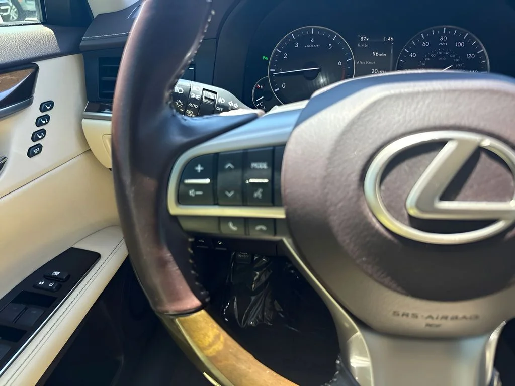 Used 2016 White Lexus 350 image 15