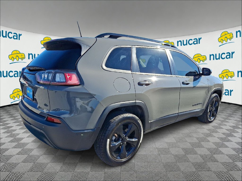 Used 2023 Gray Jeep Altitude image 7