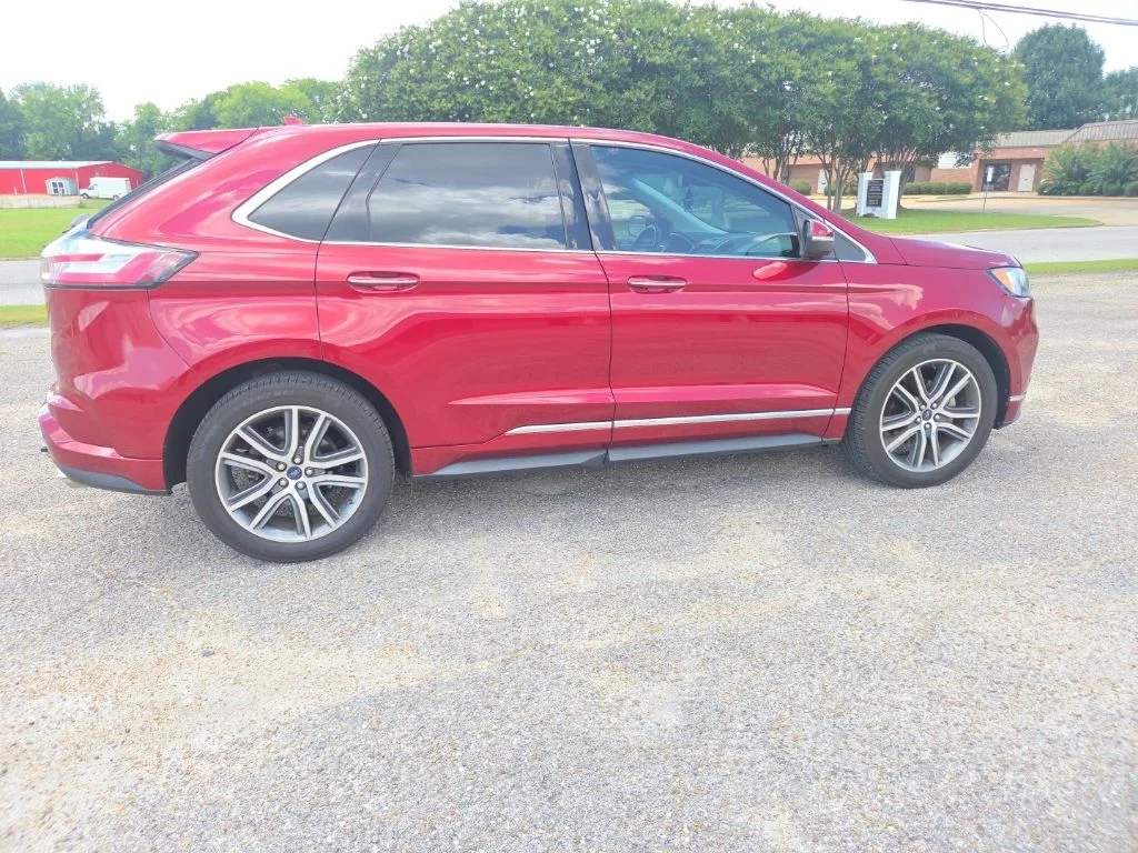 Used 2019 Ruby Red Metallic Ford Titanium image 11