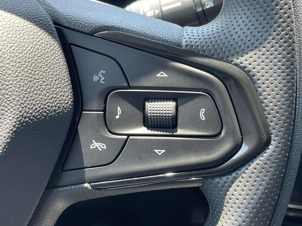 Used 2025 Black Chevrolet LT image 30
