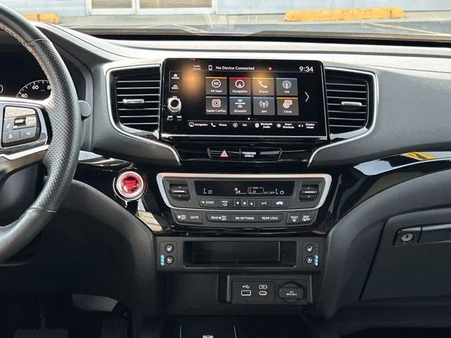 Used 2025  Honda Black Edition image 22