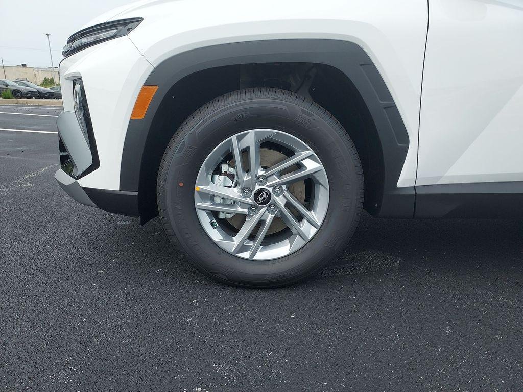 New 2026 White Hyundai SE FWD image 10