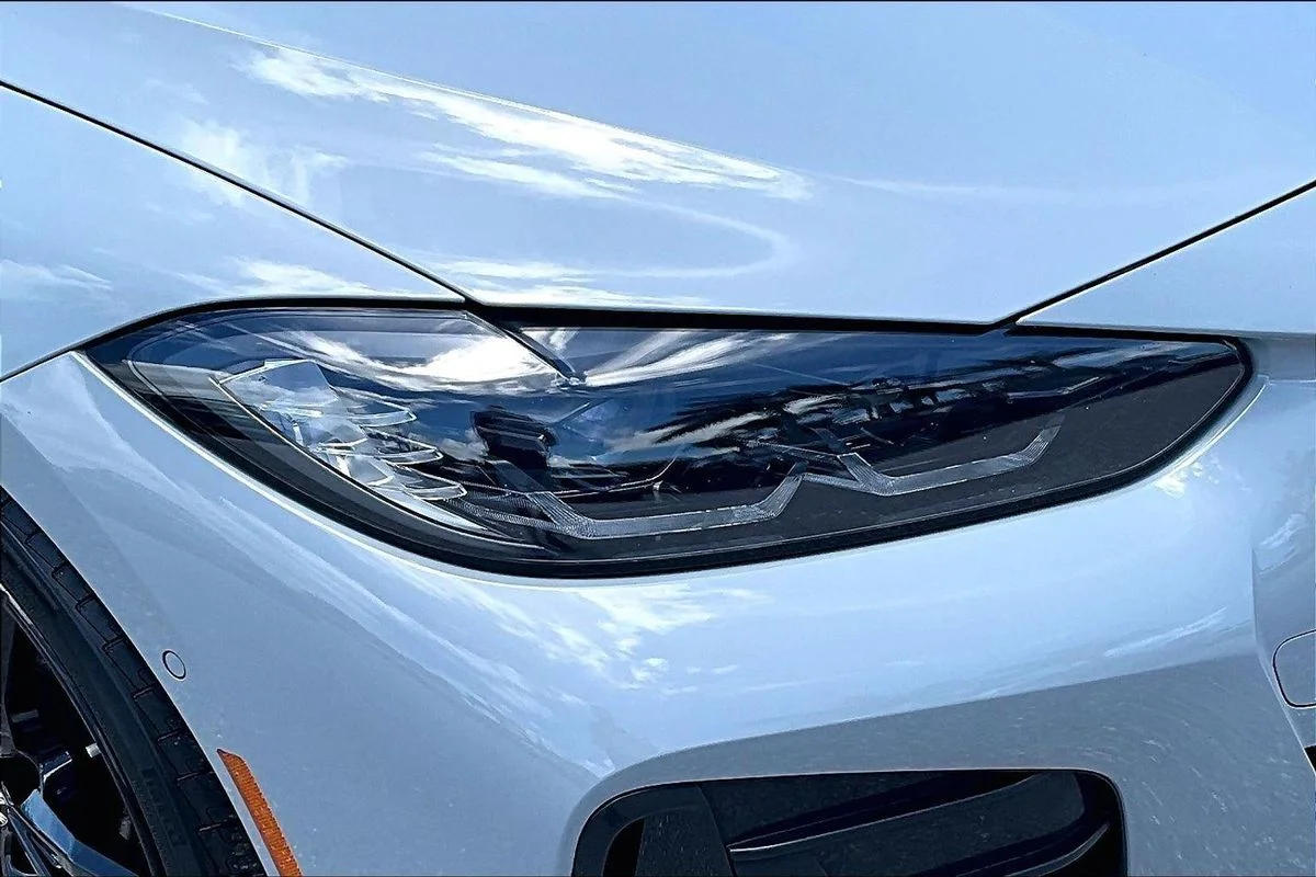 Used 2022  BMW xDrive image 33