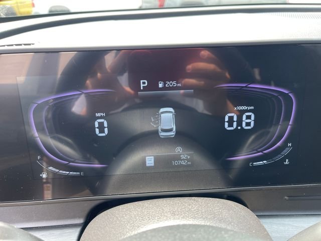 Used 2025 Black Kia X-Line image 18