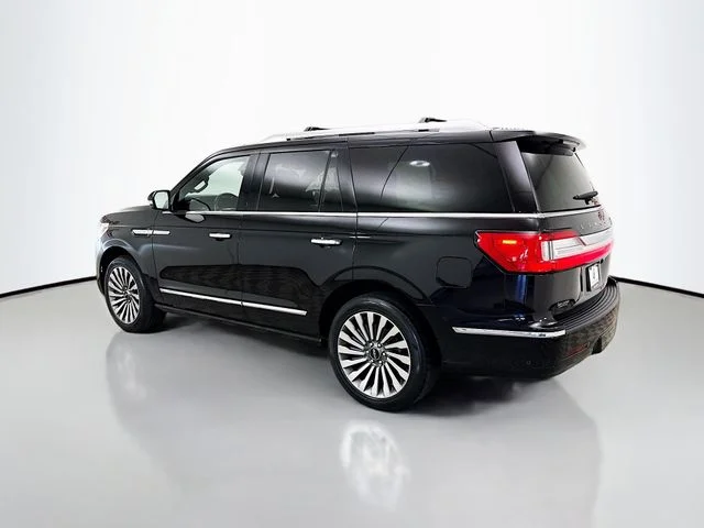 Used 2019 Black Lincoln Reserve image 5