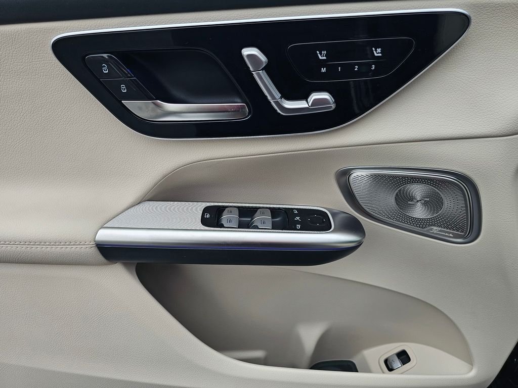 New 2026 Graphite Grey Metallic Mercedes-Benz GLC 300 image 17
