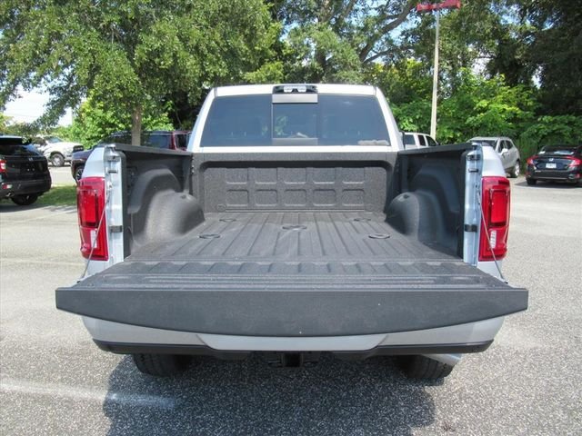 New 2026 Silver-Zynith Exterior Paint RAM Big Horn image 6