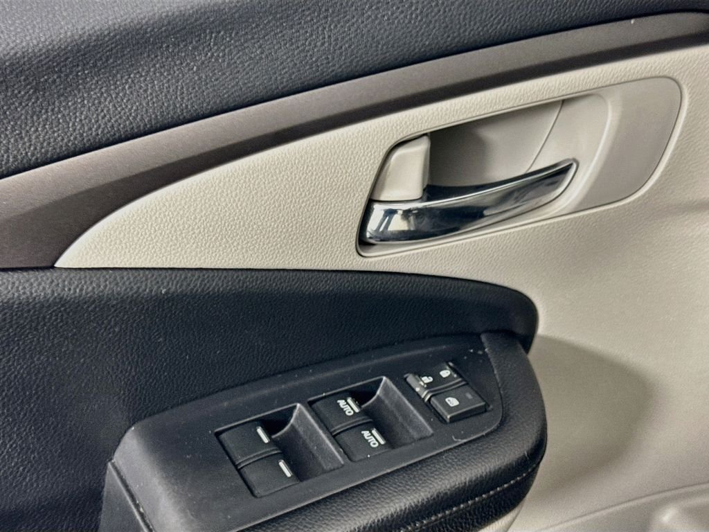 Used 2019 Crystal Black Pearl Honda EX image 21