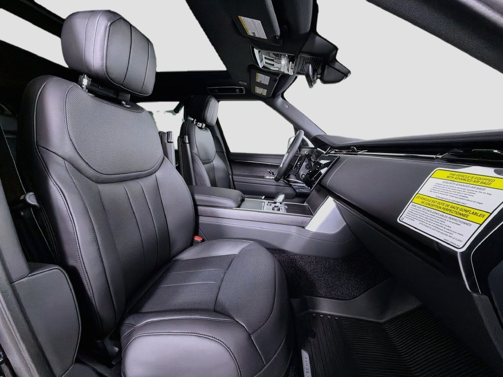 New 2027 Santorini Black Land Rover SE image 30