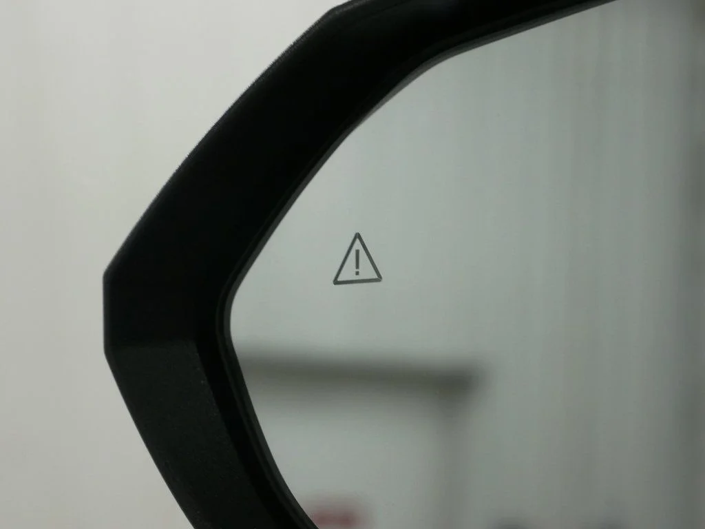 Used 2025 Black Hyundai SEL image 25