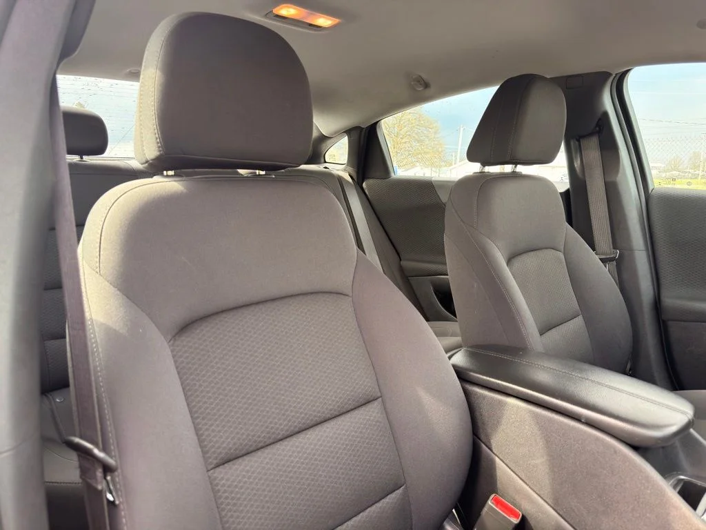 Used 2023 Gray Chevrolet LT image 32
