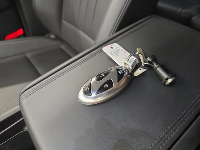 Used 2026 Green Hyundai SEL image 26