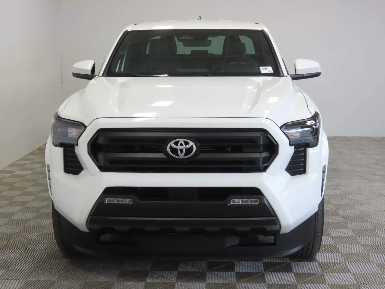 Used 2025 Ice Toyota SR5 Crew Cab image 2
