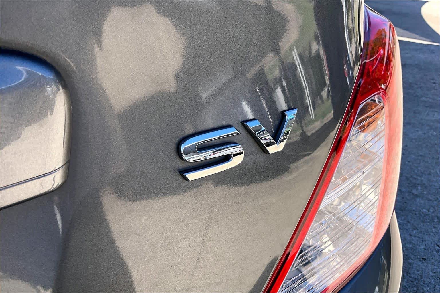 Used 2016 Gun Metallic Nissan SV image 10