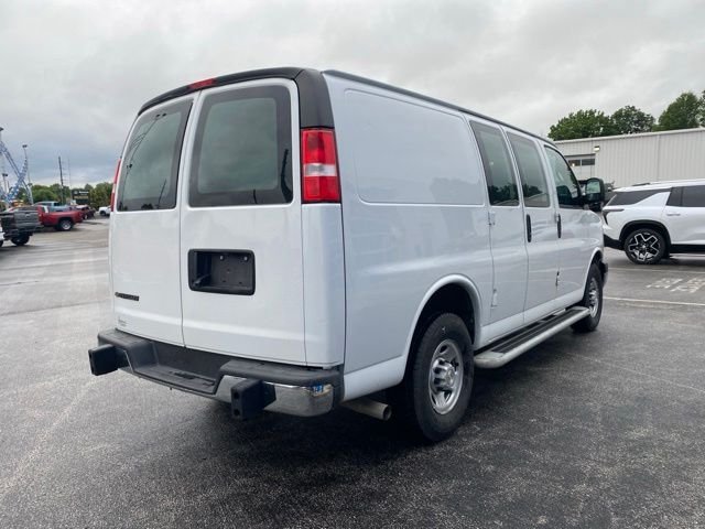 Used 2024 White Chevrolet Work Van image 5