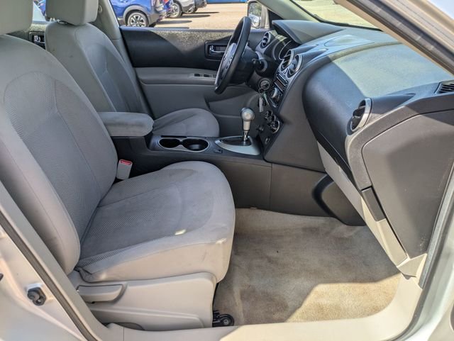 Used 2013 Silver Nissan S image 24