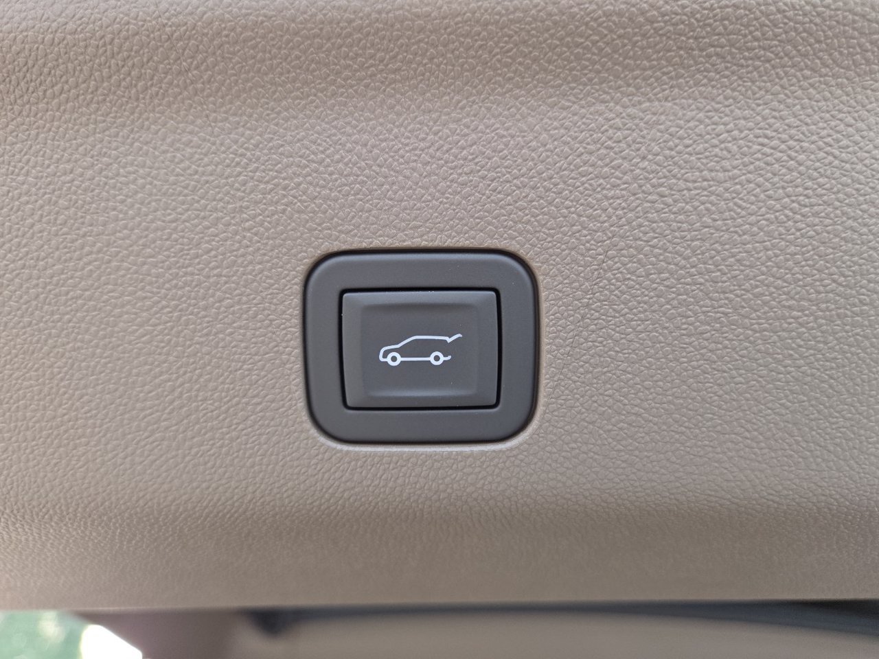 2026 GMC Yukon XL Denali - Photo 21