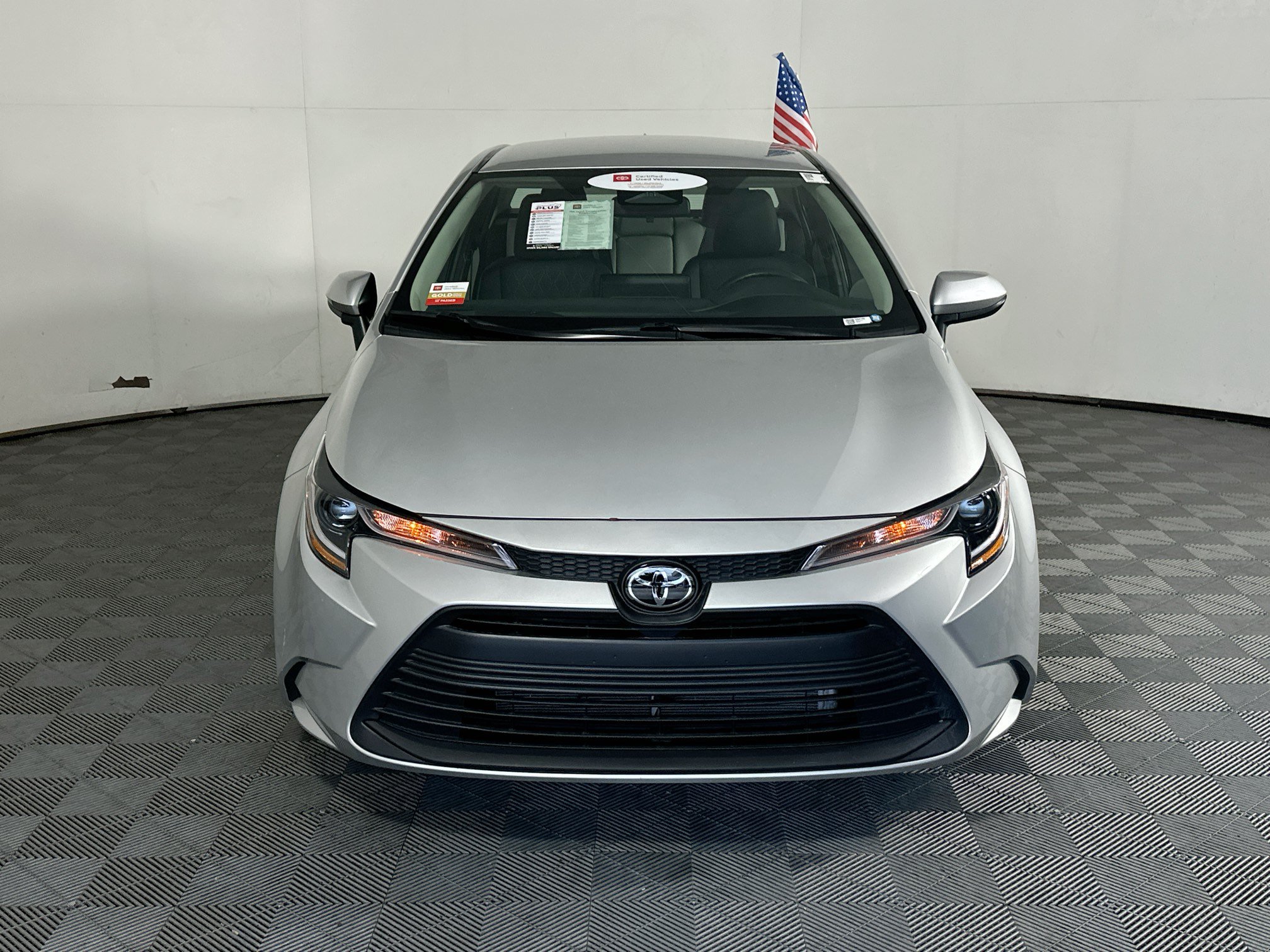 Certified Used 2025 Classic Silver Metallic Toyota LE image 8