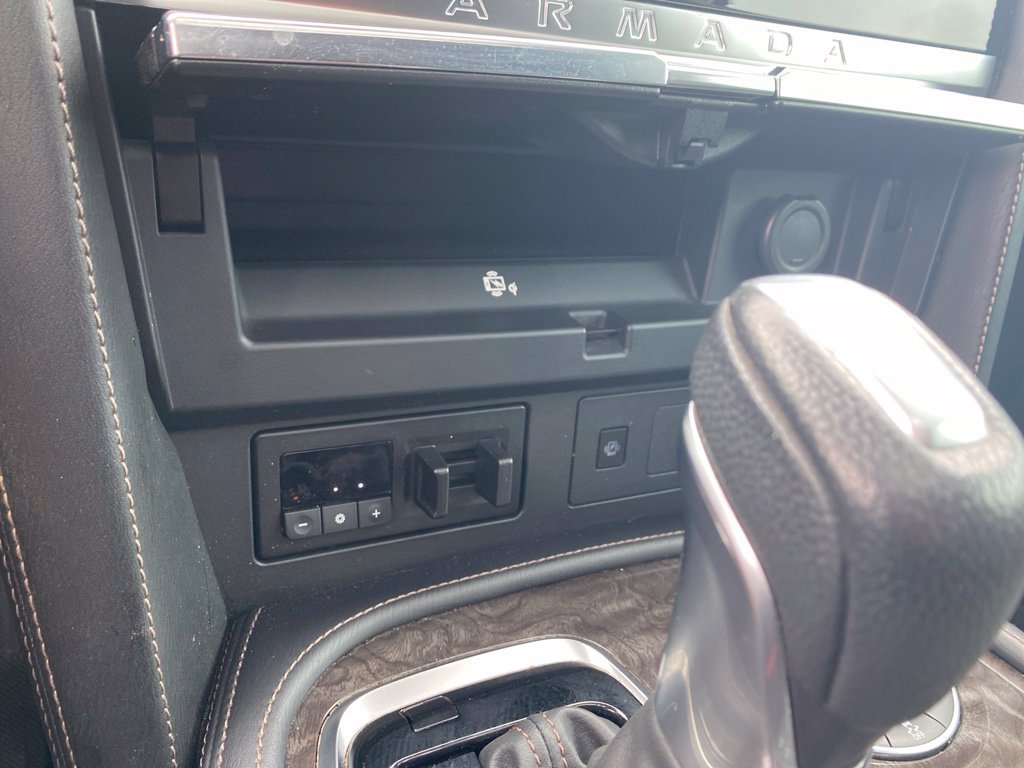 Used 2024 Black Nissan Platinum image 29