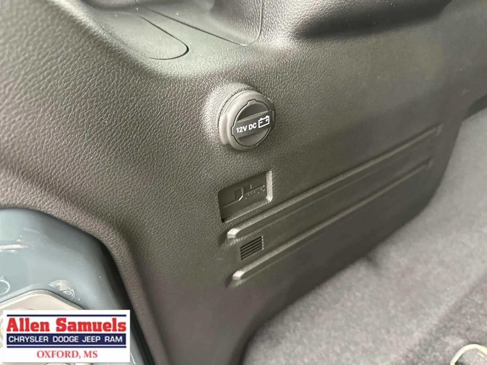 New 2026 Anvil Clear-Coat Exterior Paint Jeep Rubicon image 27