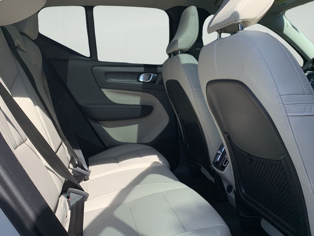 2024 Volvo XC40 Ultimate - Photo 37
