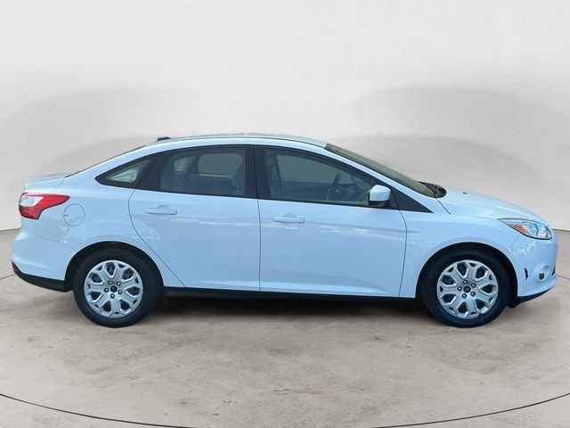 Used 2012 White Ford SE image 4