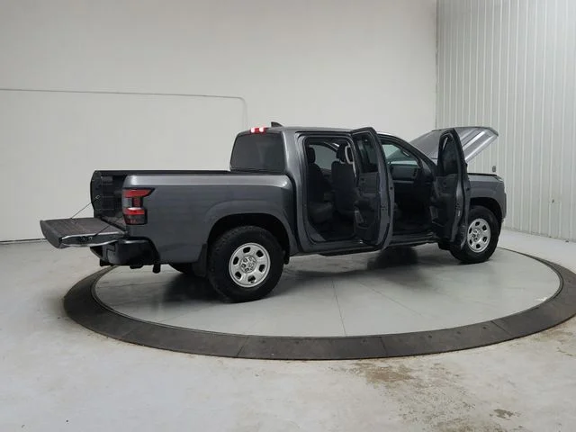 Used 2022 Gray Nissan S image 16