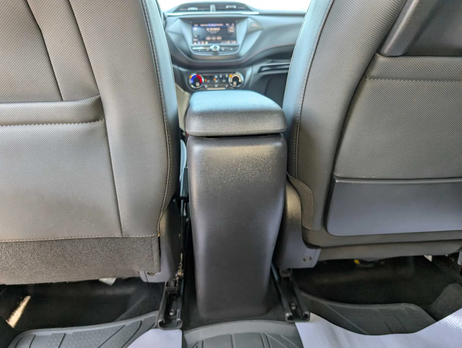 Used 2022 SUMMIT WHITE Chevrolet RS image 19