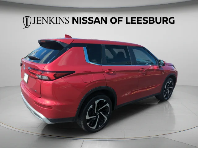 Used 2024  Mitsubishi SE image 6
