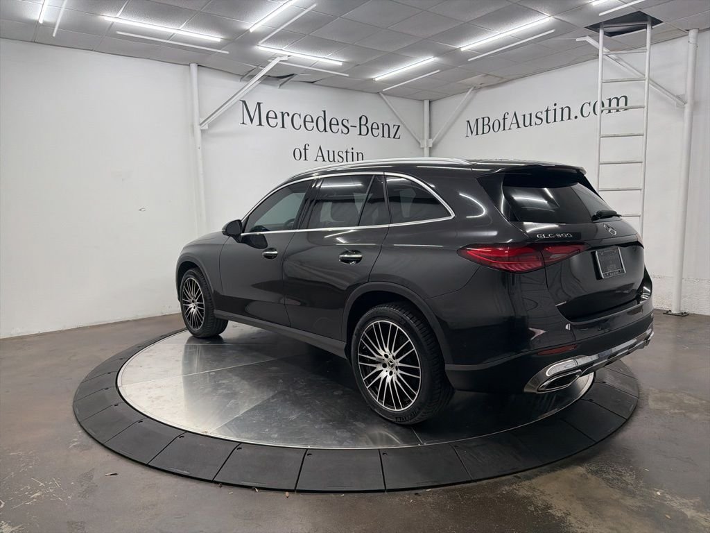 Used 2026 Gray Mercedes-Benz GLC 300 image 5