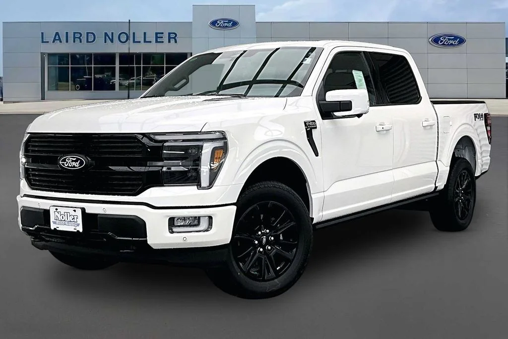 New 2026 Star White Metallic Tri-Coat Ford Platinum® image 1