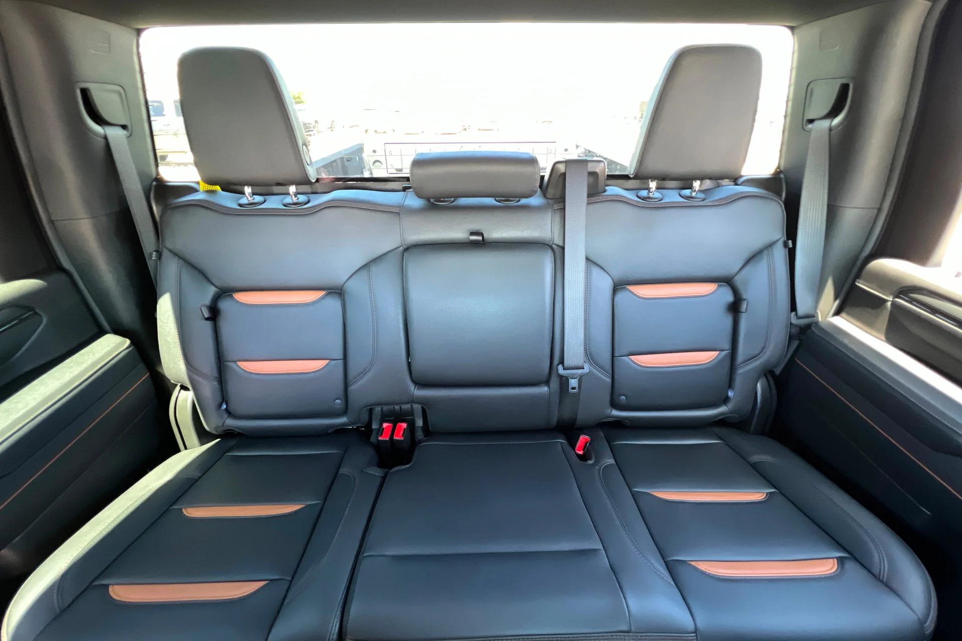 Used 2025 Onyx Black GMC AT4 image 24