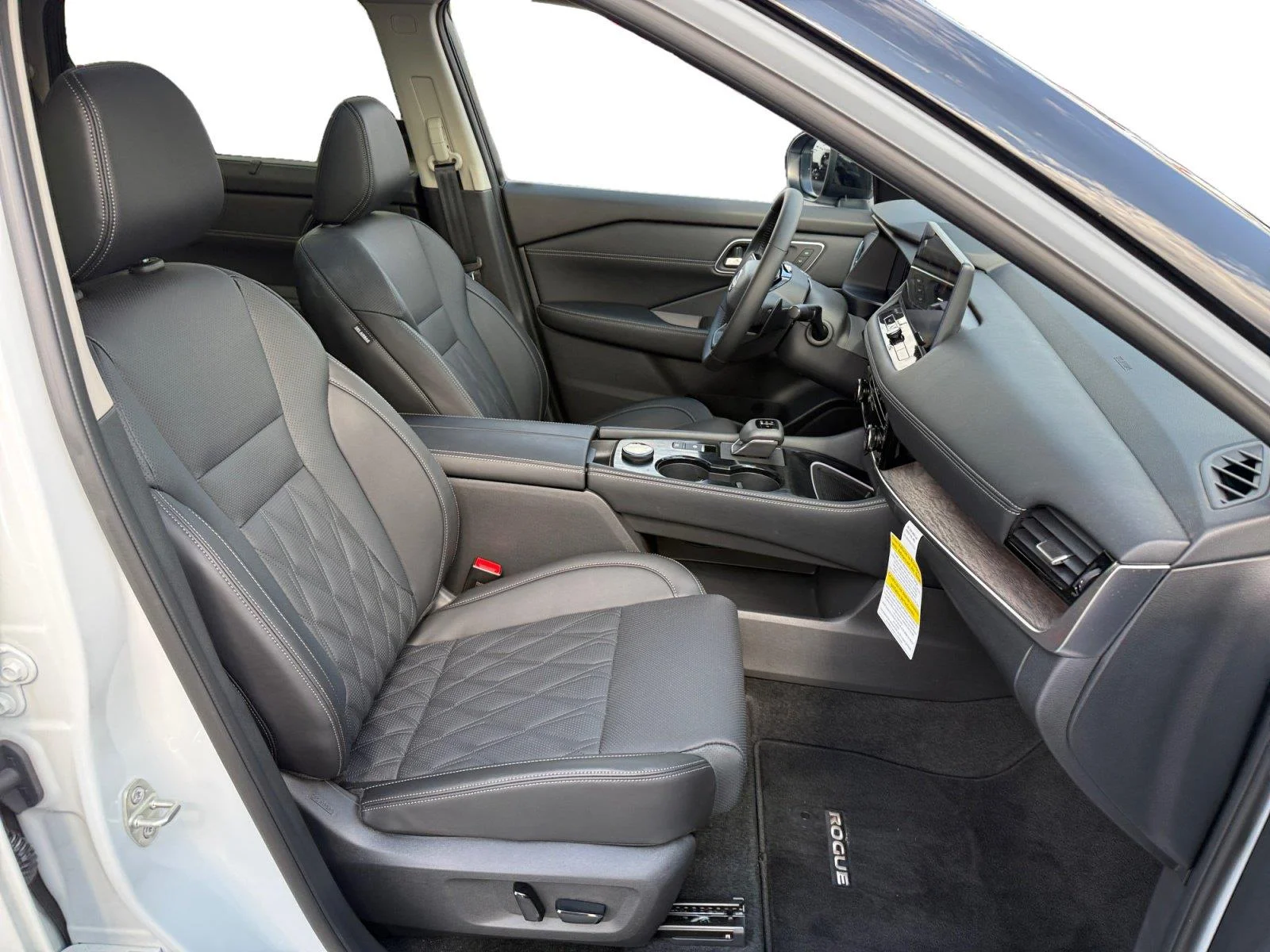 2026 Nissan Rogue Platinum - Photo 27