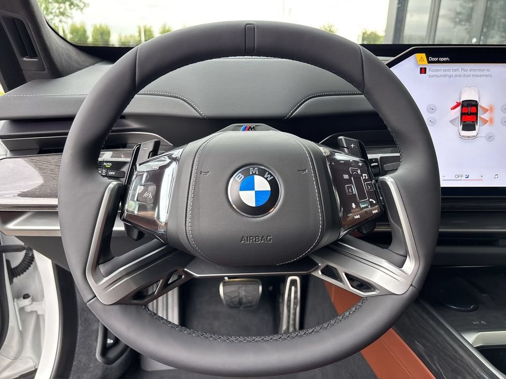 New 2027 Mineral White Metallic BMW  image 16