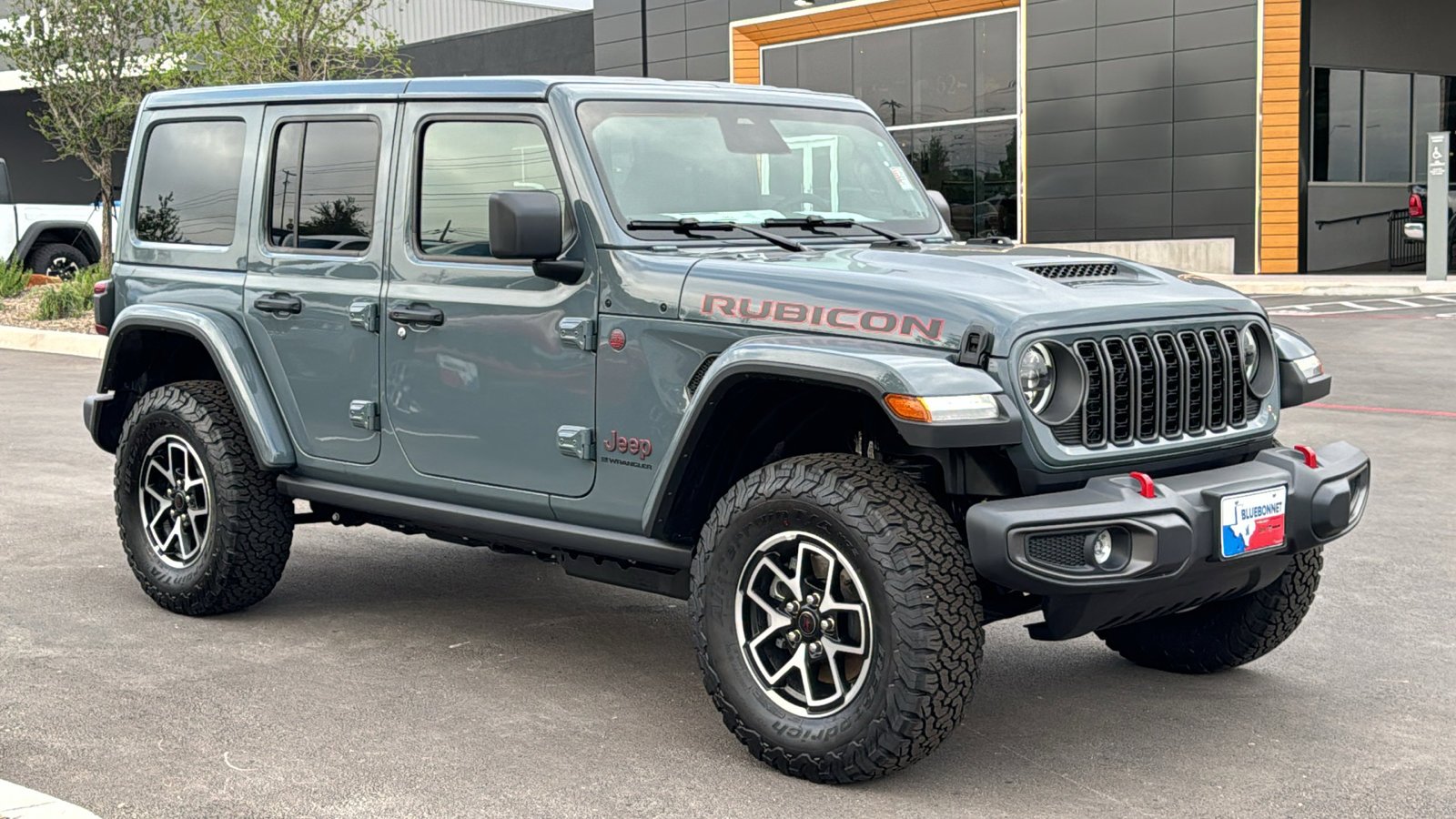 New 2026 Anvil Clear-Coat Exterior Paint Jeep Rubicon image 3