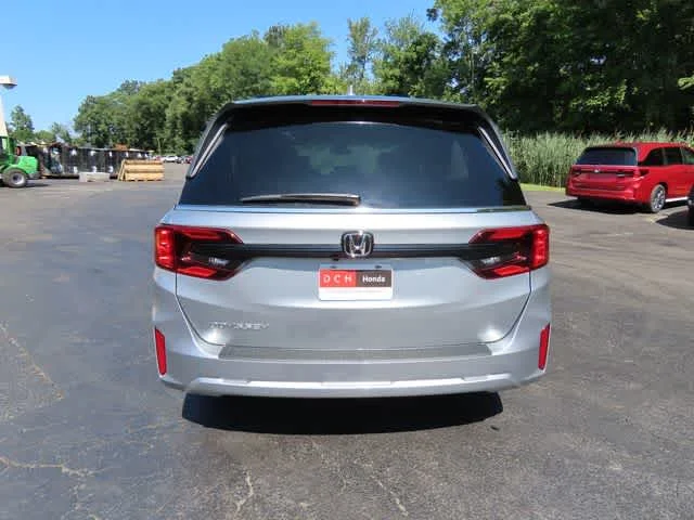New 2026 Solar Silver Metallic Honda EX-L image 5