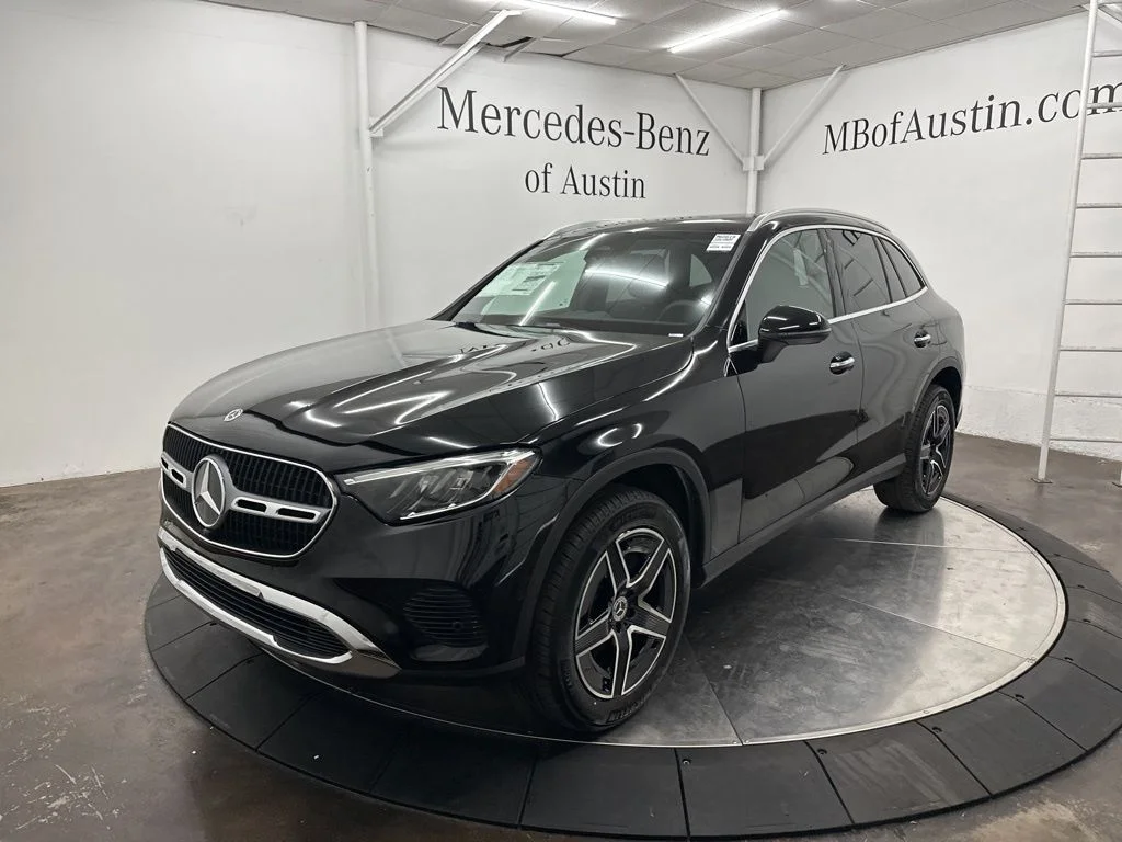 Used 2026 Black Mercedes-Benz GLC 300 image 3