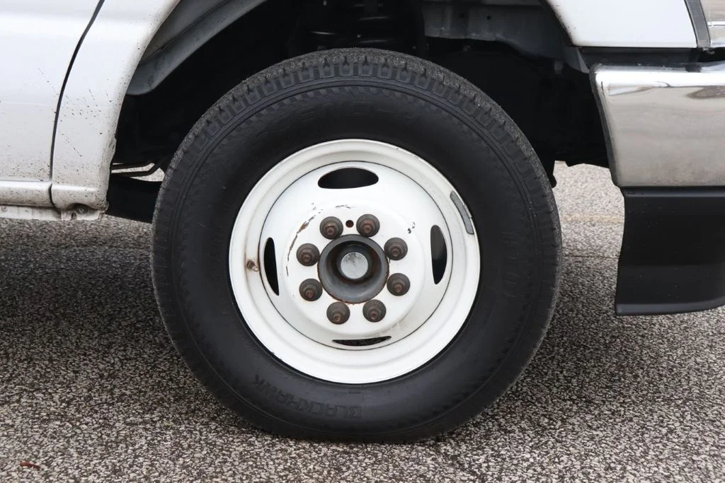 Used 2024 White Ford Base image 31