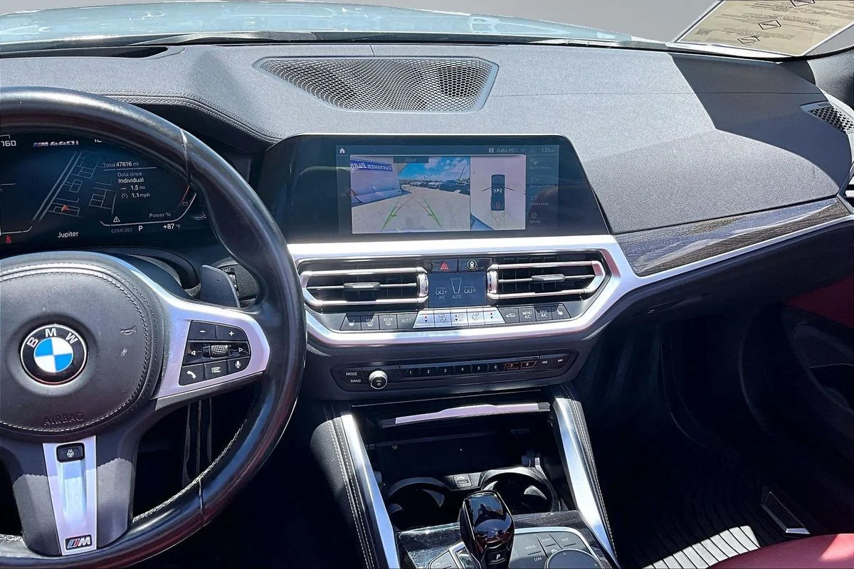 Used 2022  BMW xDrive image 9
