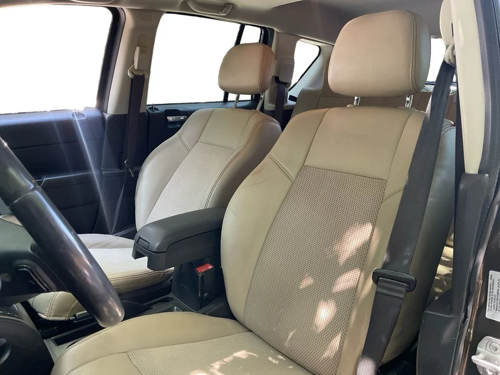 Used 2016 Green Jeep Sport image 25