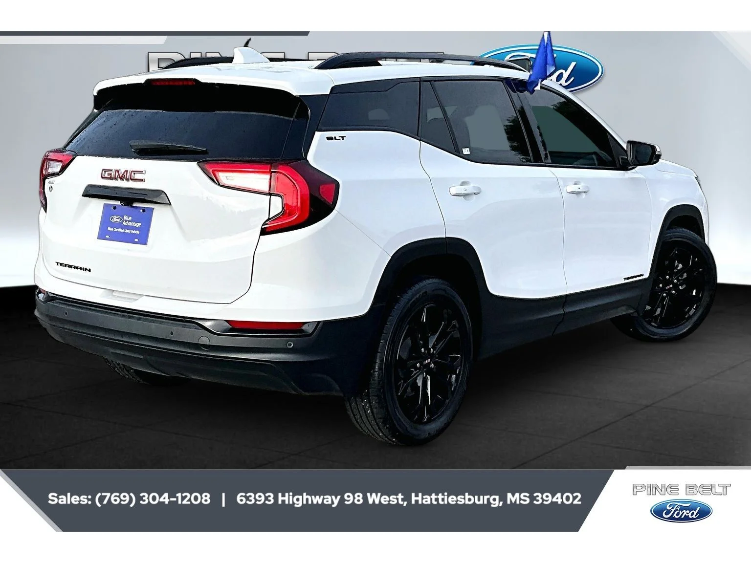 Used 2022 Summit White GMC SLT image 11