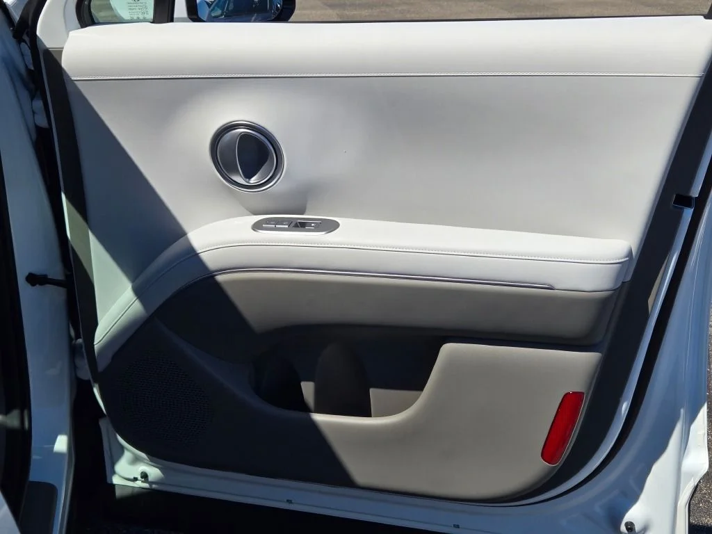 New 2026 White Pearl Hyundai SEL image 4