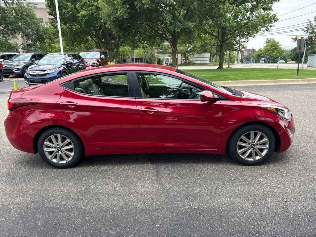Used 2014 Red Hyundai SE image 7