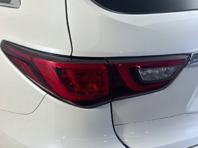 Used 2019 Majestic White INFINITI PURE image 32