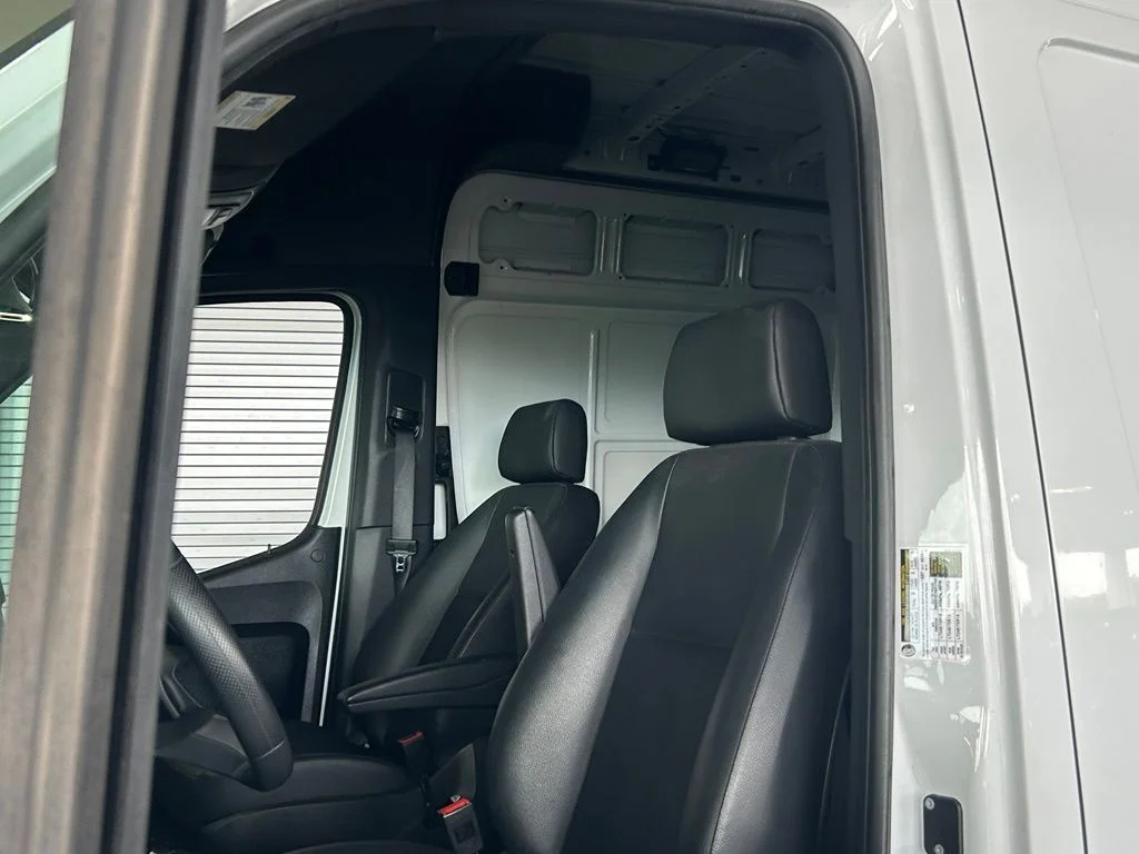 Used 2025 White Mercedes-Benz Cargo 144 WB image 14