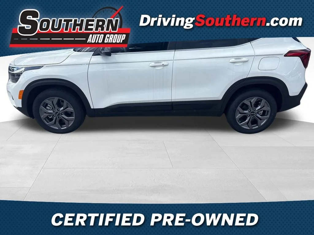 Used 2024 White Kia SX image 1