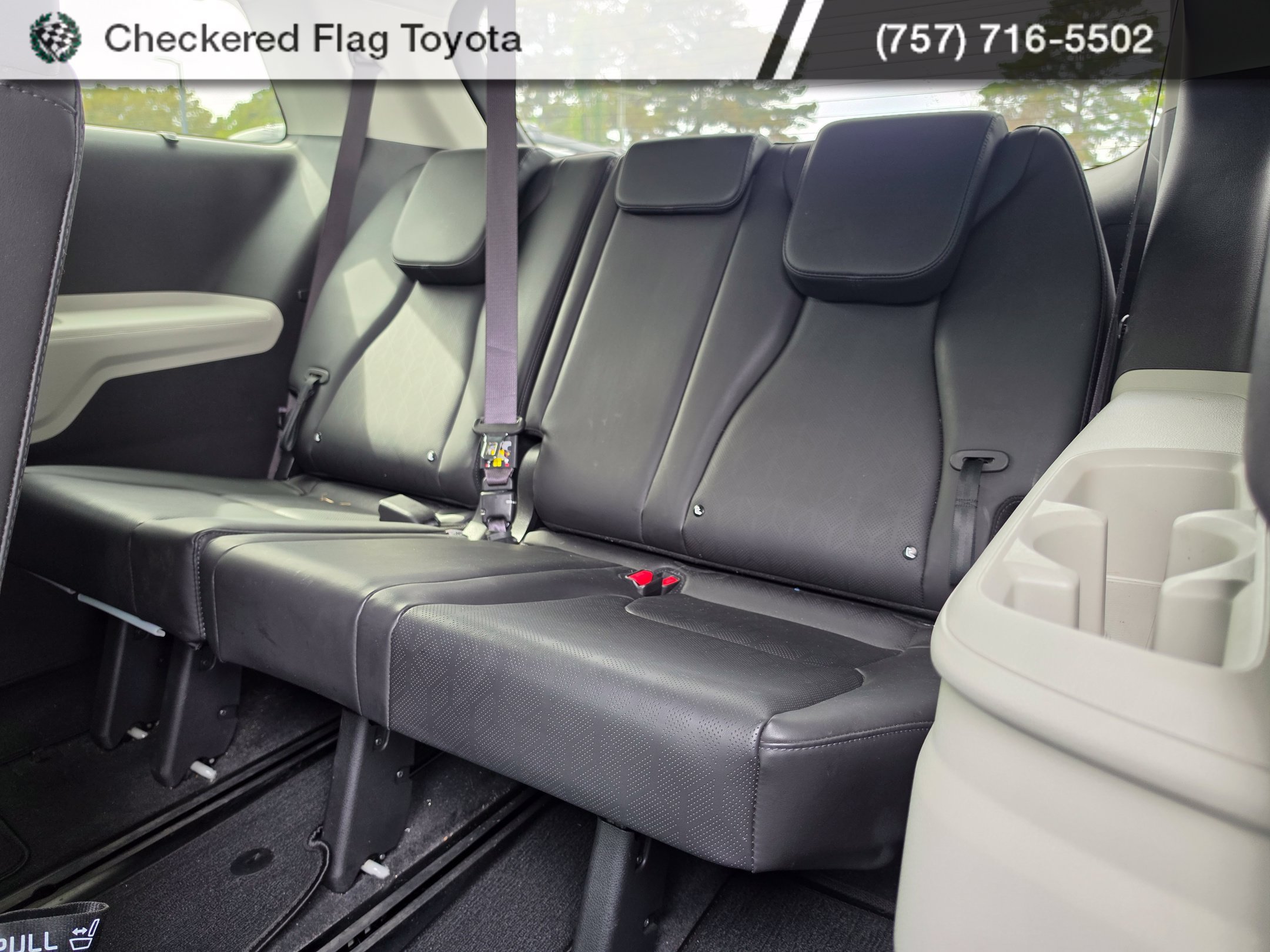 Used 2022 Ceramic Silver Kia EX image 20