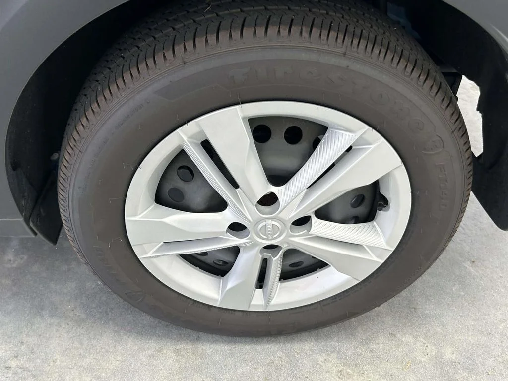 Used 2025 Blue Nissan S image 8
