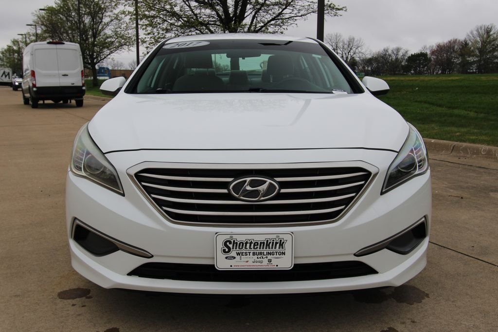 Used 2017 Hyundai Sonata Base with VIN 5NPE24AF2HH527286 for sale in West Burlington, IA