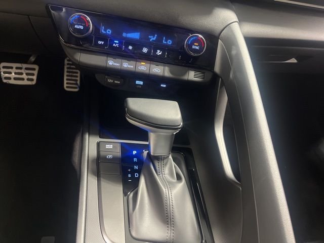 Used 2025 Gray Hyundai SEL Sport image 16